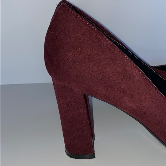 HP 💘 MARC FISHER • viviene suede block heel pump - Picture 8 of 8